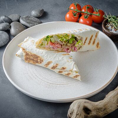 Encore-ролл с ростбифом в Encore Cafe по цене 1320 ₽