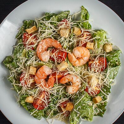 Салат Цезарь с креветками в Капибара по цене 429 ₽