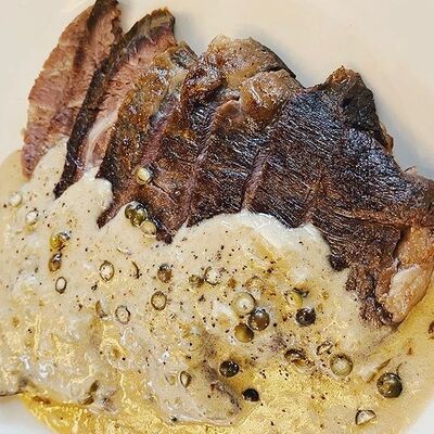 Фланк стейк с перечным соусом в Spletnicy cafe по цене 790