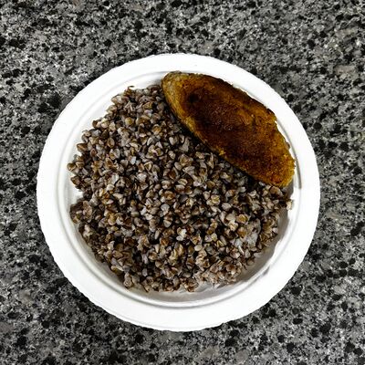 Котлета куринаяс гречкой в Каракилис по цене 399 ₽