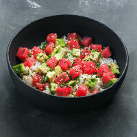 Ахе поке с тунцом в Mojo