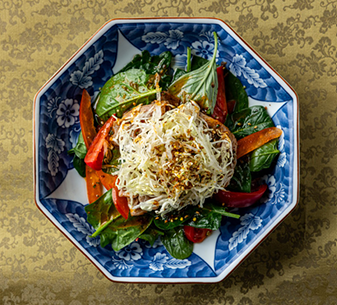 Азиатский салат в COBA restaurant по цене 1270 ₽