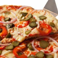 Фитнес пицца овощная с корнишонами (28 см) в Фитнес меню