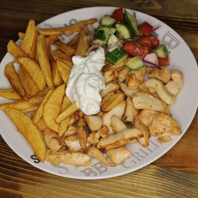 Шаверма по-домашнему с курицей в Дружба по цене 450 ₽