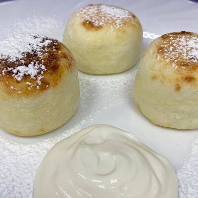 Сырники со сметаной в BRandICE по цене 199 ₽