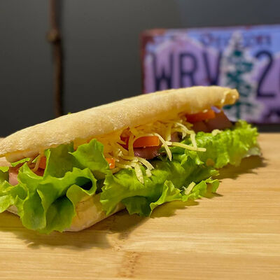 Панини с ветчиной в HotDogger на Белорусской по цене 320 ₽