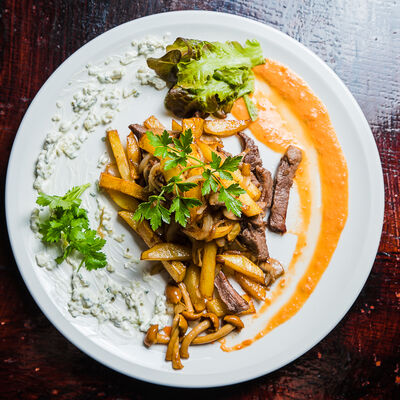 Телятина Бон Аппетит в Reader's pub по цене 560 ₽