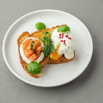 Бенедикт с яйцом пашот и лососем в Диккенс по цене 590 ₽