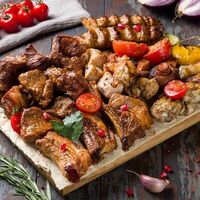 Ассорти из шашлыков Chicken & Pork в The Best Grill