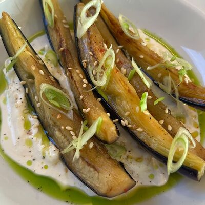 Баклажаны, страчателла, зеленое масло в Nobo по цене 690 ₽