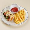 Мини-сэндвич с ветчиной и сыром, с картофелем фри в Мечта по цене 348