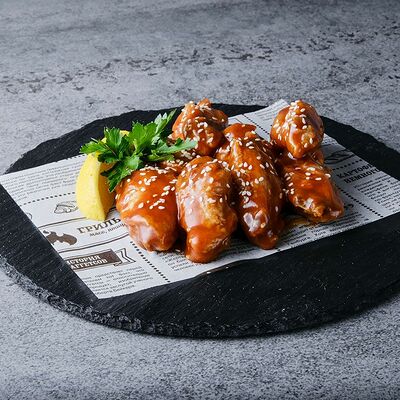 Куриные крылья в соусе Барбекю в THE BOX по цене 290