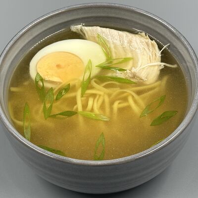 Суп Куриная лапша с яйцом в Avokado sushibar по цене 250 ₽