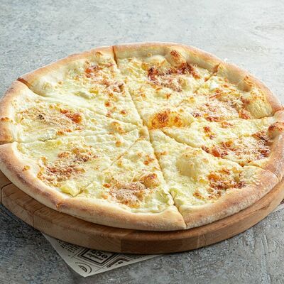 Пицца Четыре сыра в Jager Meet to Eat по цене 850 ₽