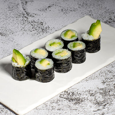 Ролл с авокадо 8шт в Corneli Pizza по цене 299 ₽