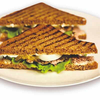 Сэндвич с тунцом в Березка по цене 224 ₽