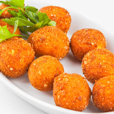 Сырные шарики в Пиццерия Помидор по цене 225 ₽