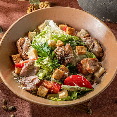 Салат Цезария в Джонджоли по цене 690 ₽