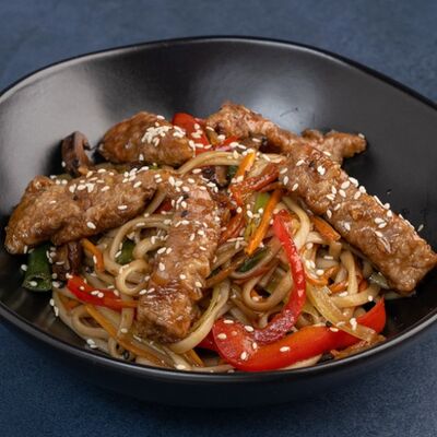 Лапша Удон со свининой в IM по цене 580 ₽