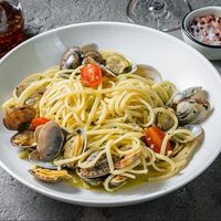 Лингвини с вонголе в Rombus cafe