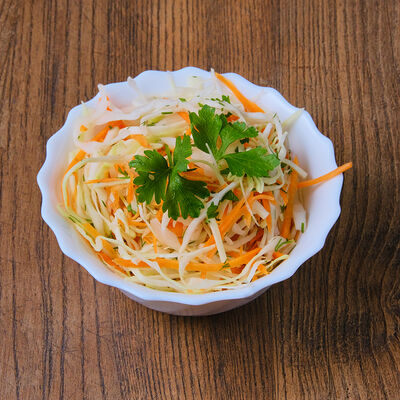 Салат из свежей капусты в Вовилон по цене 100 ₽