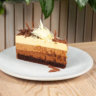 Торт три шоколада в Сыроварня по цене 680 ₽