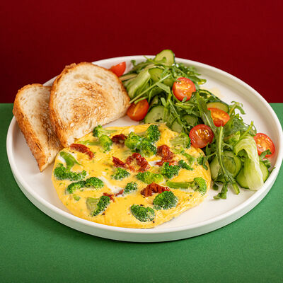 Фритата с овощами в Traveler's coffee по цене 447 ₽