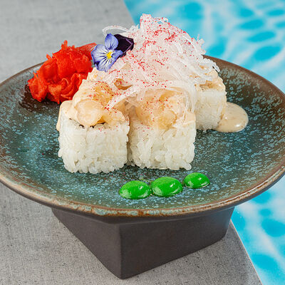 Ролл с тартаром из гребешка в Nemo по цене 540 ₽