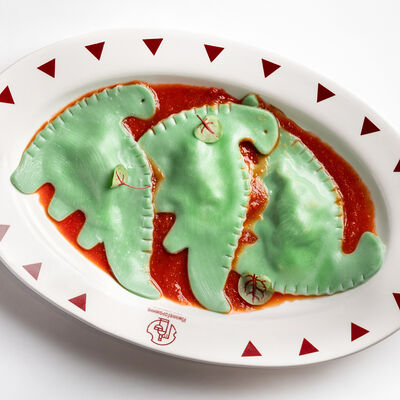 Вареники с курочкой в томатном соусе в ЮжанеГорожане по цене 358 ₽