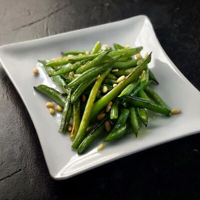 Фасоль стручковая с чесноком в Шампур по цене 360 ₽