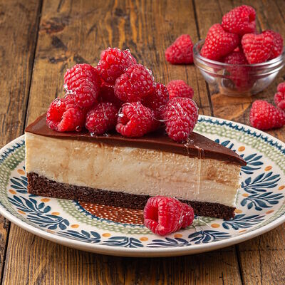 Торт Пломбир с малиной в Сыроварня по цене 750