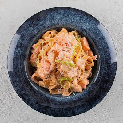 Паста с лососем и треской в Мангал по цене 475 ₽