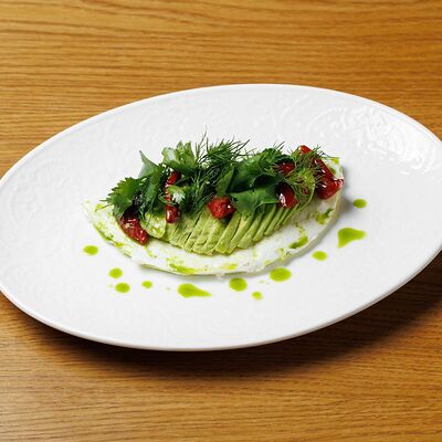 Белковый омлет с авокадо и вялеными томатами в Sota по цене 795 ₽