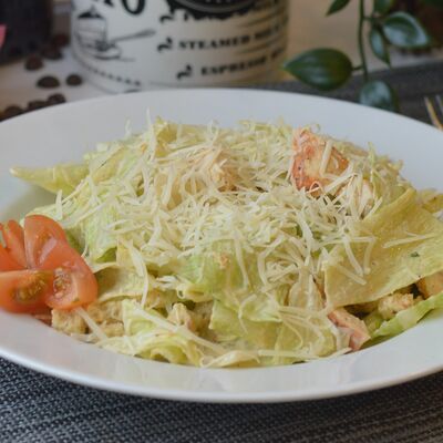 Салат Цезарь в КАФЕ time по цене 279 ₽