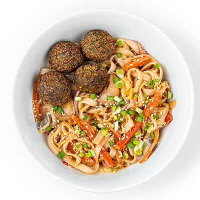 Лапша с фалафелем в Марлин по цене 740 ₽