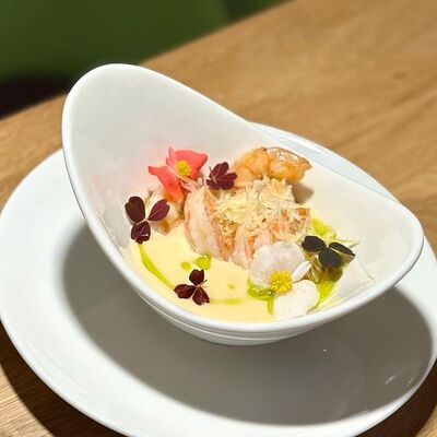 Креветки в соусе пармеджан в Усадьба по цене 1100 ₽