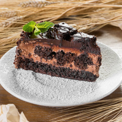 Торт бисквитный Три шоколада в Гастролавка Бородинского по цене 119 ₽