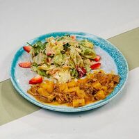 Микс-салат из утки с ананасом в Ривьера