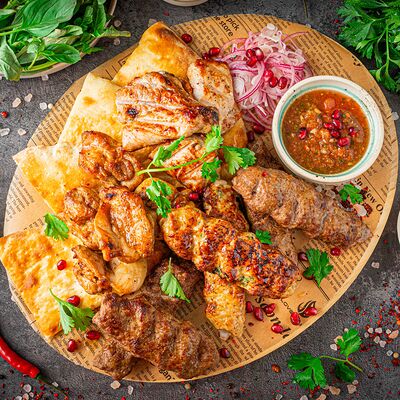 Ассорти шашлыков и Люля-кебаб в Поляна по цене 3550 ₽