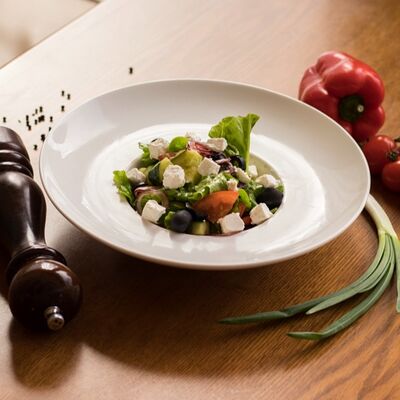 Салат Греческий в Юность по цене 350 ₽