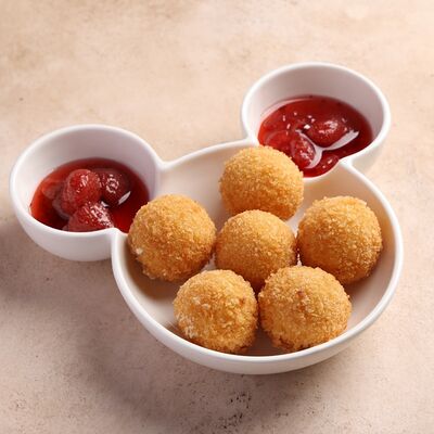 Сырные шарики с клубничным вареньем в RestikVam по цене 490 ₽