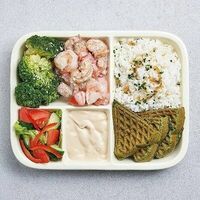 Норвежский бенто с креветкамии в ореховом соусе в Vaffel