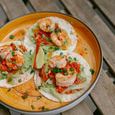 Тако с креветками в Mexo Food Bar по цене 750 ₽