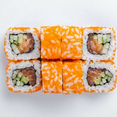 Калифорния с лососем в Sushi Price по цене 289 ₽