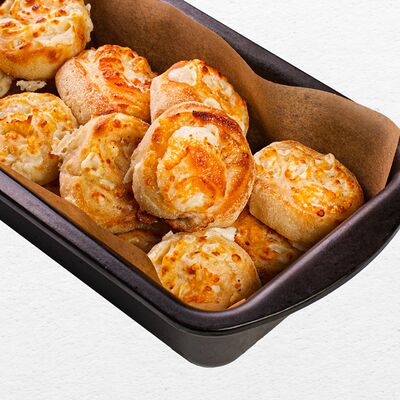Сырные рулетики с чеддером и пармезаном в 10 вкусных пицц по цене 499 ₽