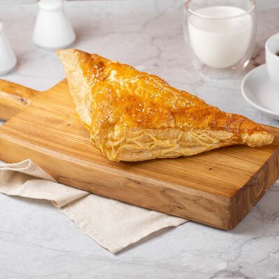 Хачапури с курицей и сыром в Хлебное место по цене 170 ₽