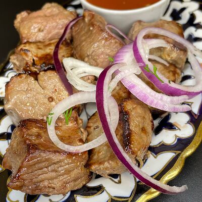 Шашлык из говядины кусковой в Чайхана ферганская долина по цене 280 ₽