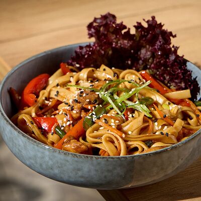 Вок Удон с курицей в THE ZAVTRAK по цене 880 ₽