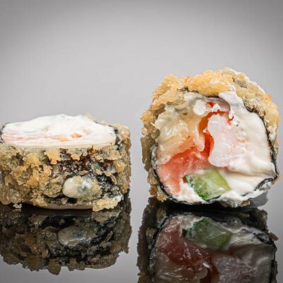 Хот ролл Норис в Суши Солод по цене 570 ₽