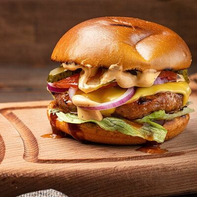 Бургер Мечта мексиканца в Седло по цене 610 ₽